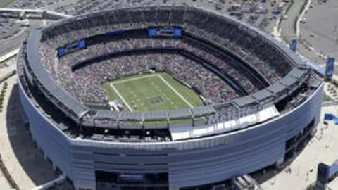 曼城6-2逆转晋级欧冠八强，阿尔瓦雷斯与哈兰德双双建功