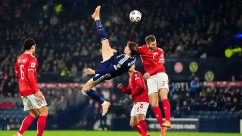 基米希助德国队头球首开纪录，个人助攻再下一城。